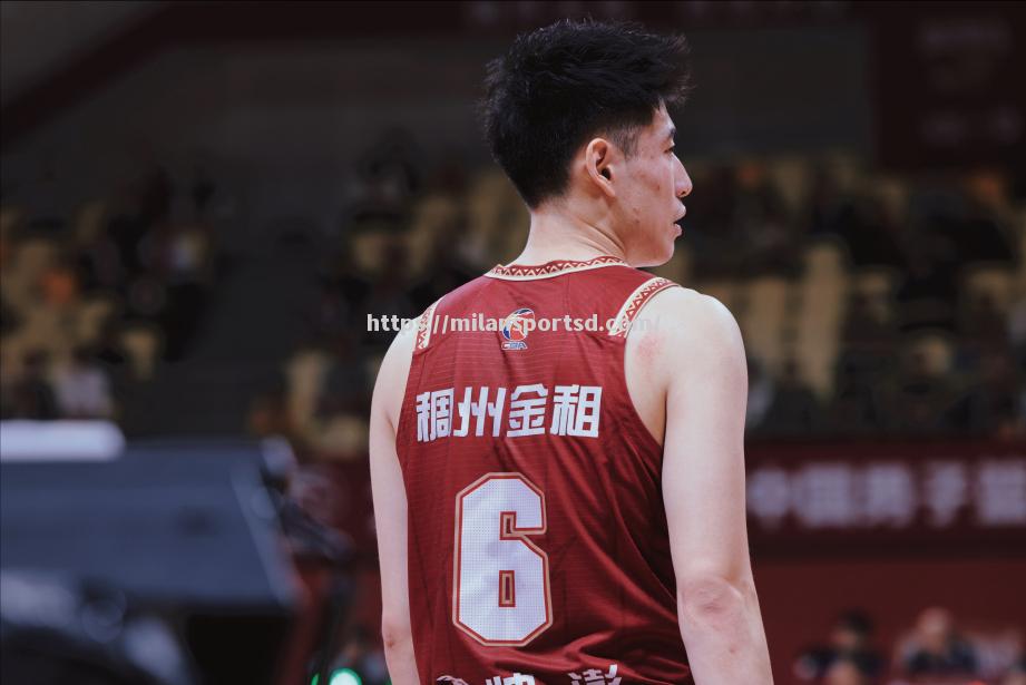米兰体育-福建男篮逆转胜利，实力引人瞩目